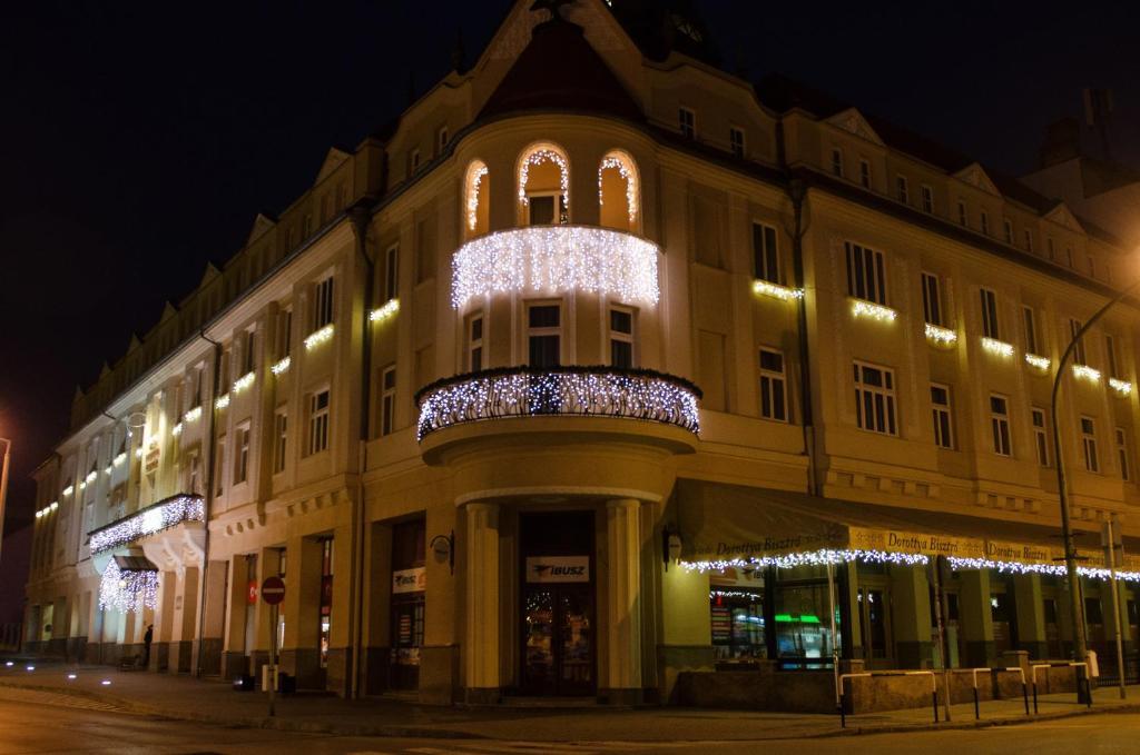 Hotel Dorottya Капошвар Экстерьер фото